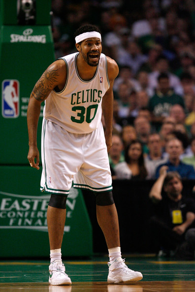 关于华莱士肯才助攻，前锋传达队员宝贵信息的信息