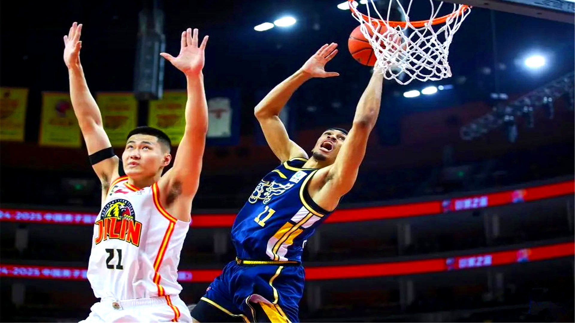 米兰体育视频-广东队在比赛中以高水平表现获胜