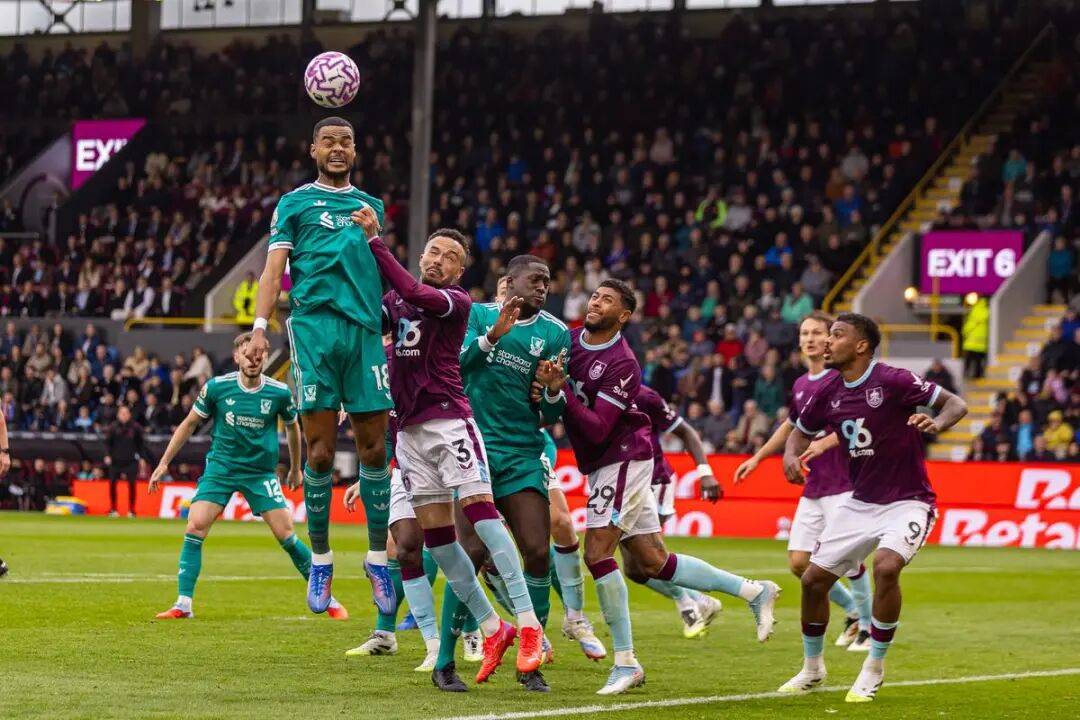 包含伯恩利主场击败对手，实现反弹的词条