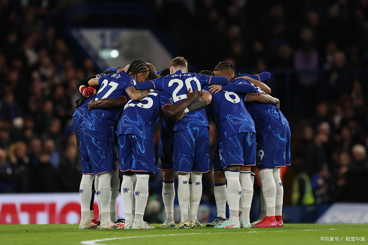 巴黎球队力克对手，双杀对手